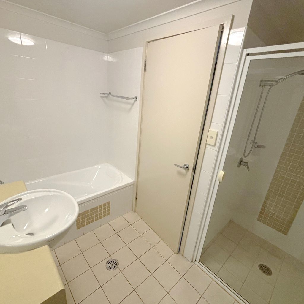 Jubilee Apartment 11