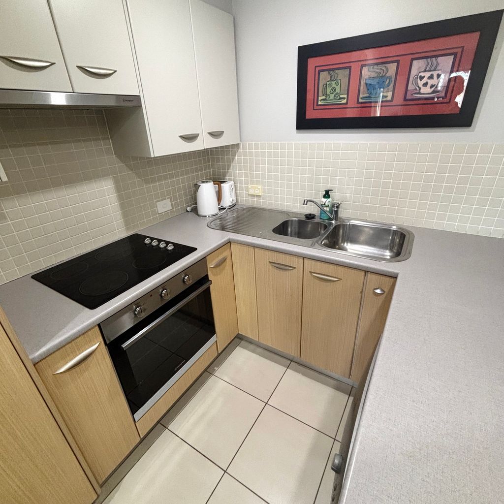 Jubilee Apartment 11