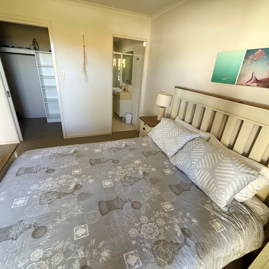 Jubilee Apartment 04