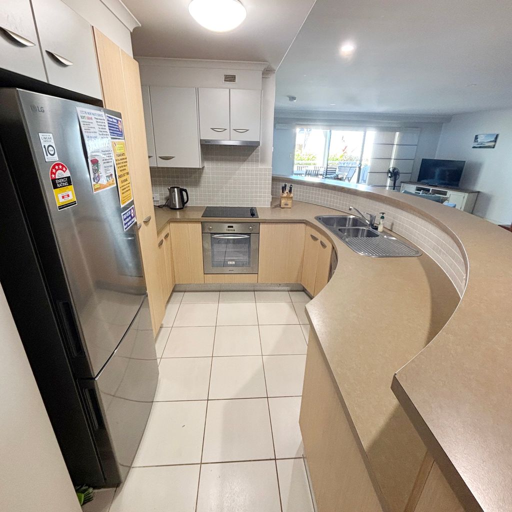Jubilee Apartment 04