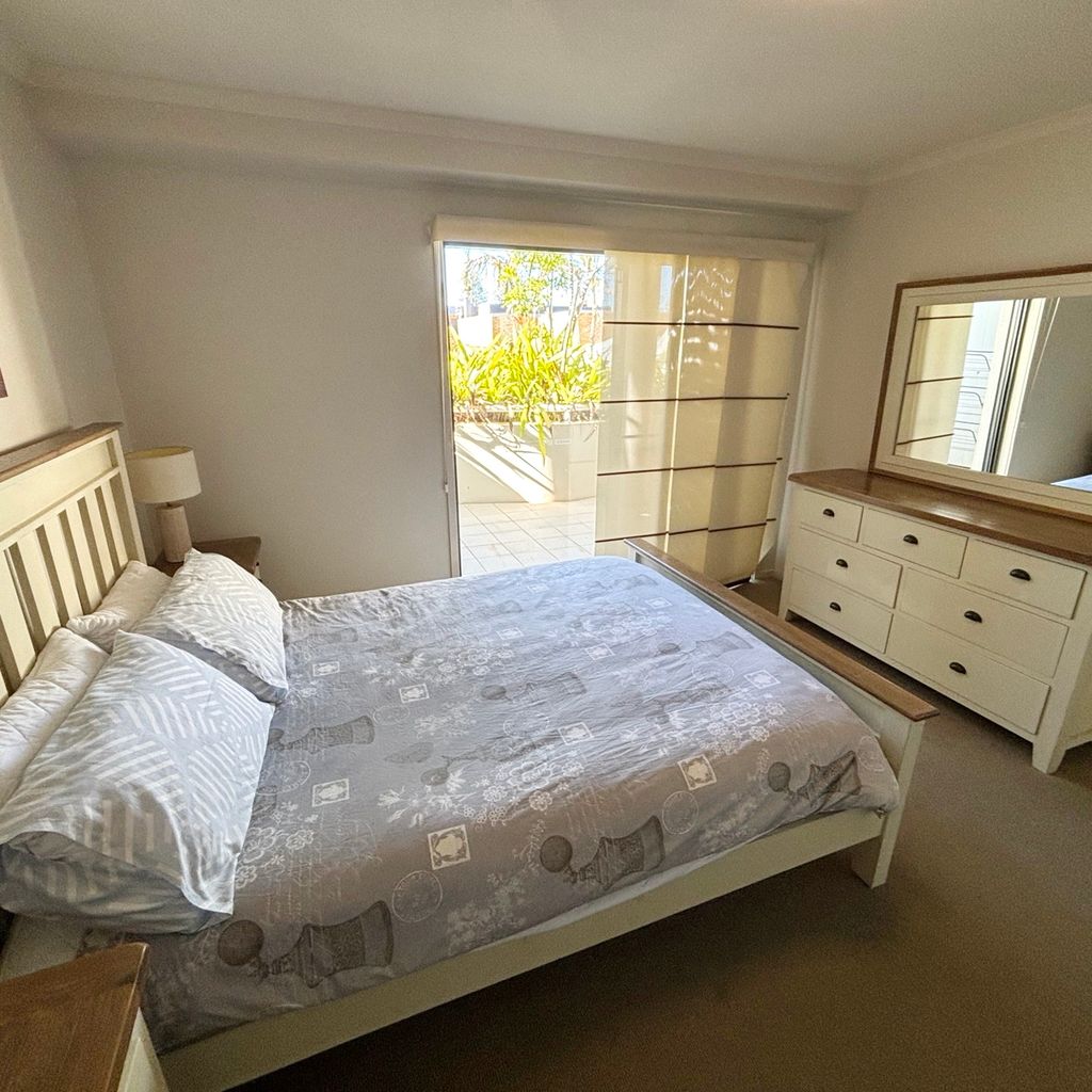Jubilee Apartment 04