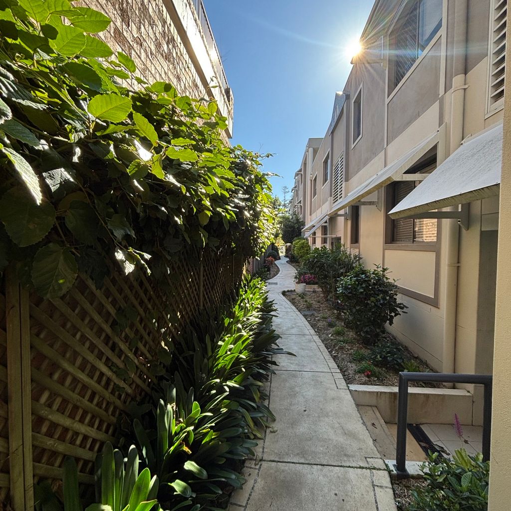 Jubilee Apartment 06