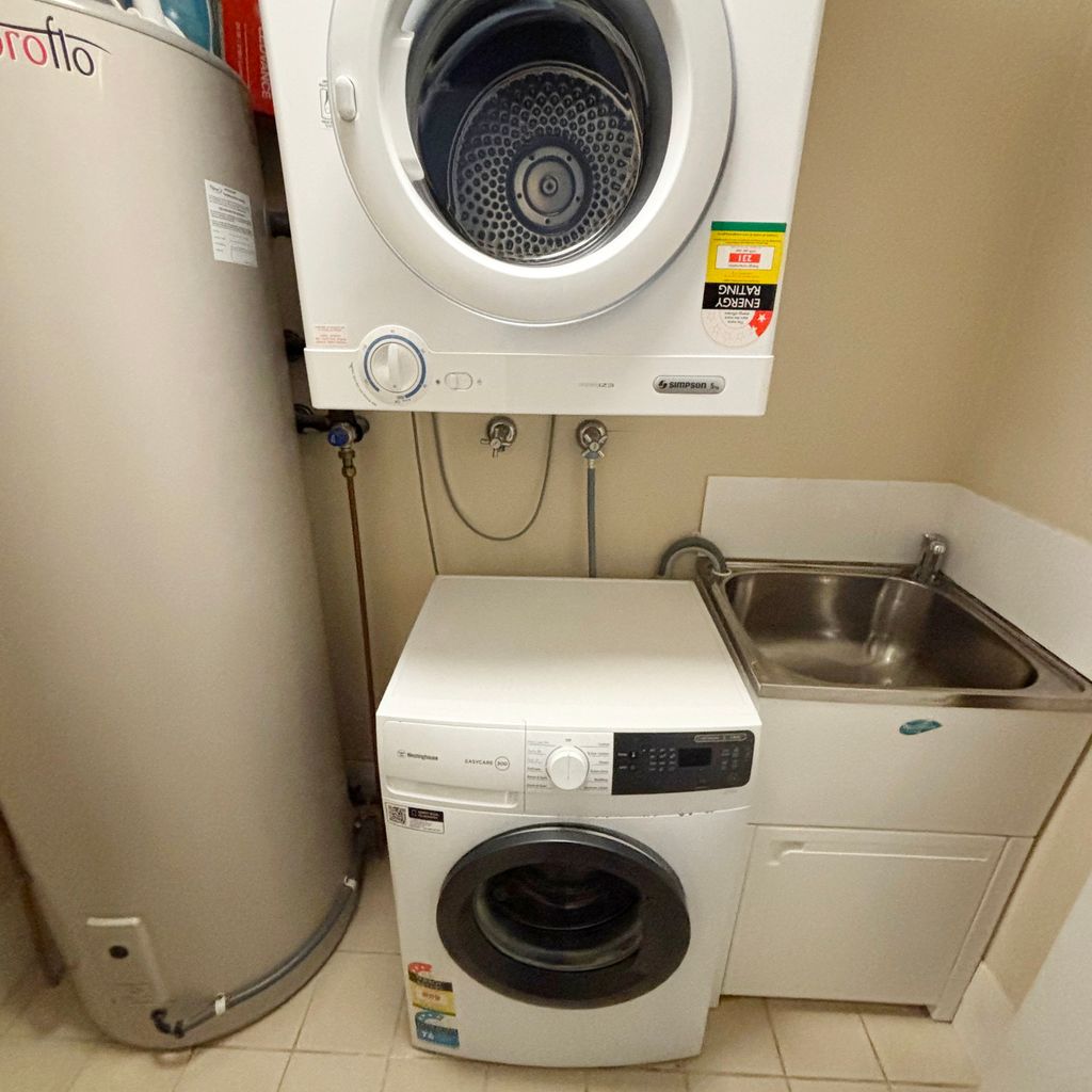 Jubilee Apartment 06