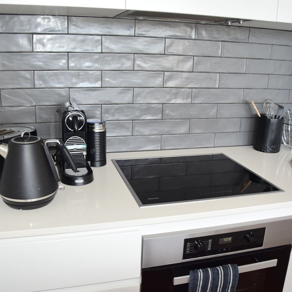 Hot plate and appliances.