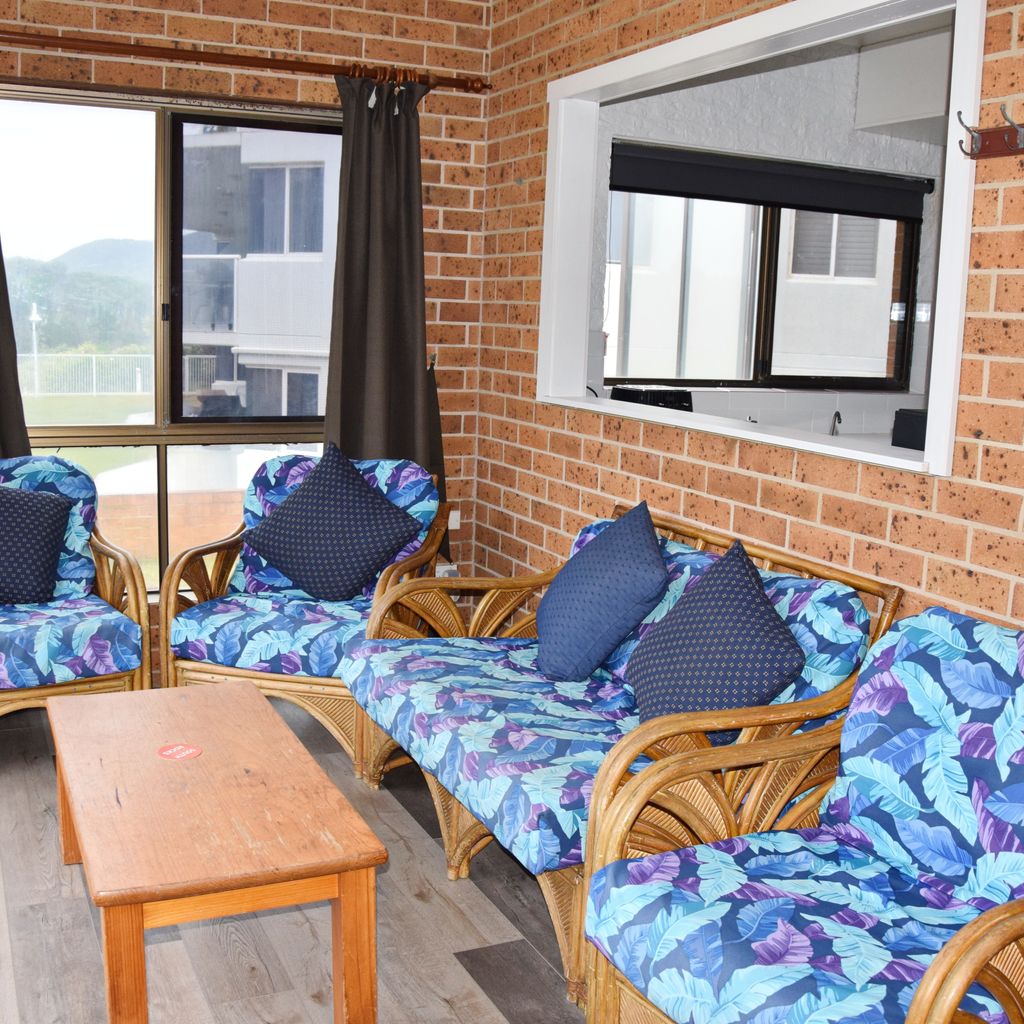 Front sitting room.