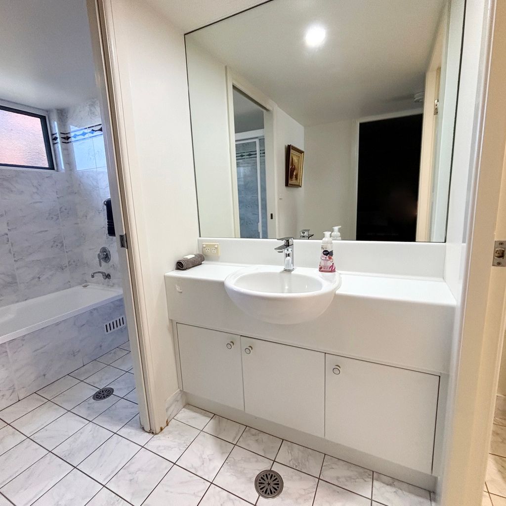 Main bathroom.