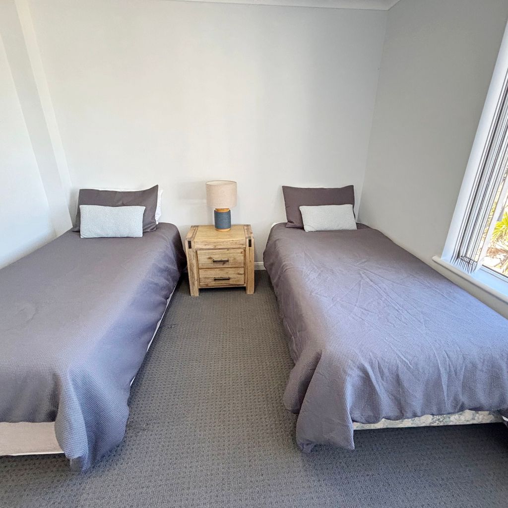 Second bedroom.