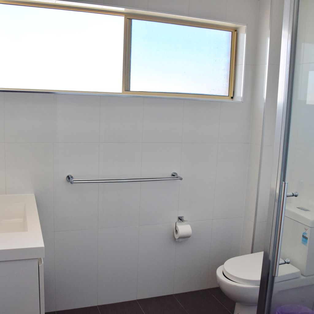 Main bathroom.