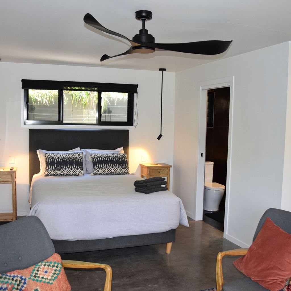 Fourth bedroom (studio downstairs) and ensuite.