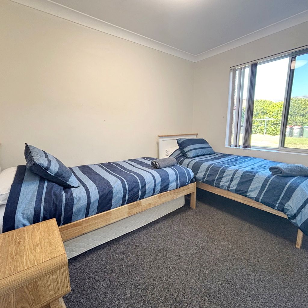 Second bedroom.