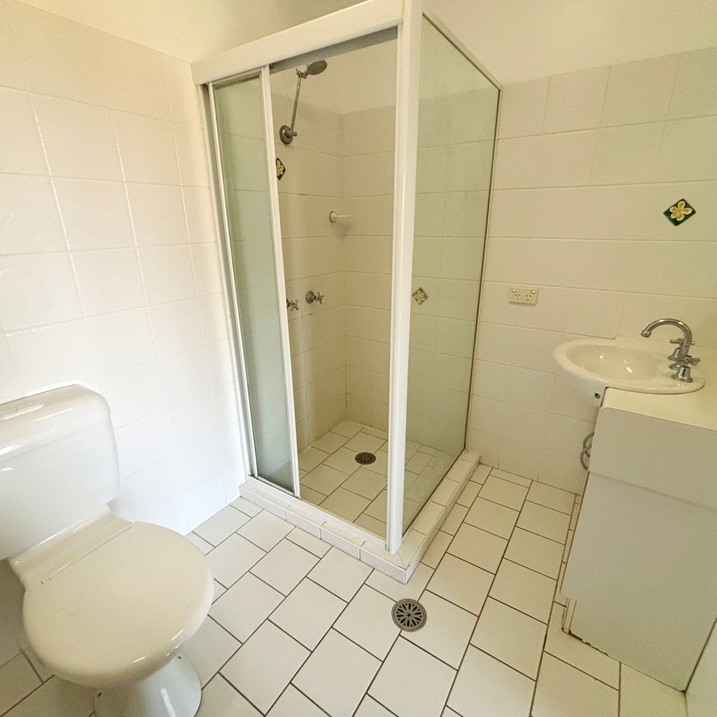 Master ensuite. 