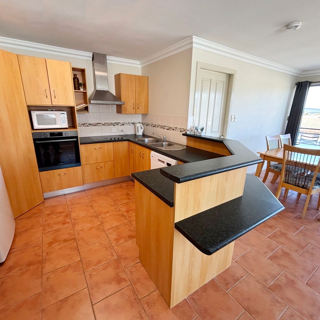 Kitchen and dining area.