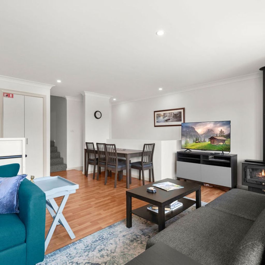 Pentagon – 2/65 Gippsland Street