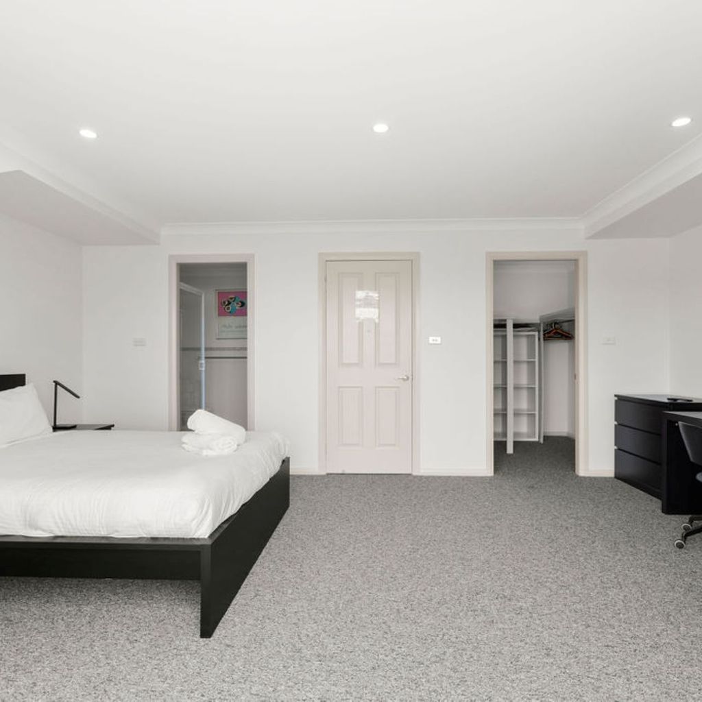 Pentagon – 2/65 Gippsland Street