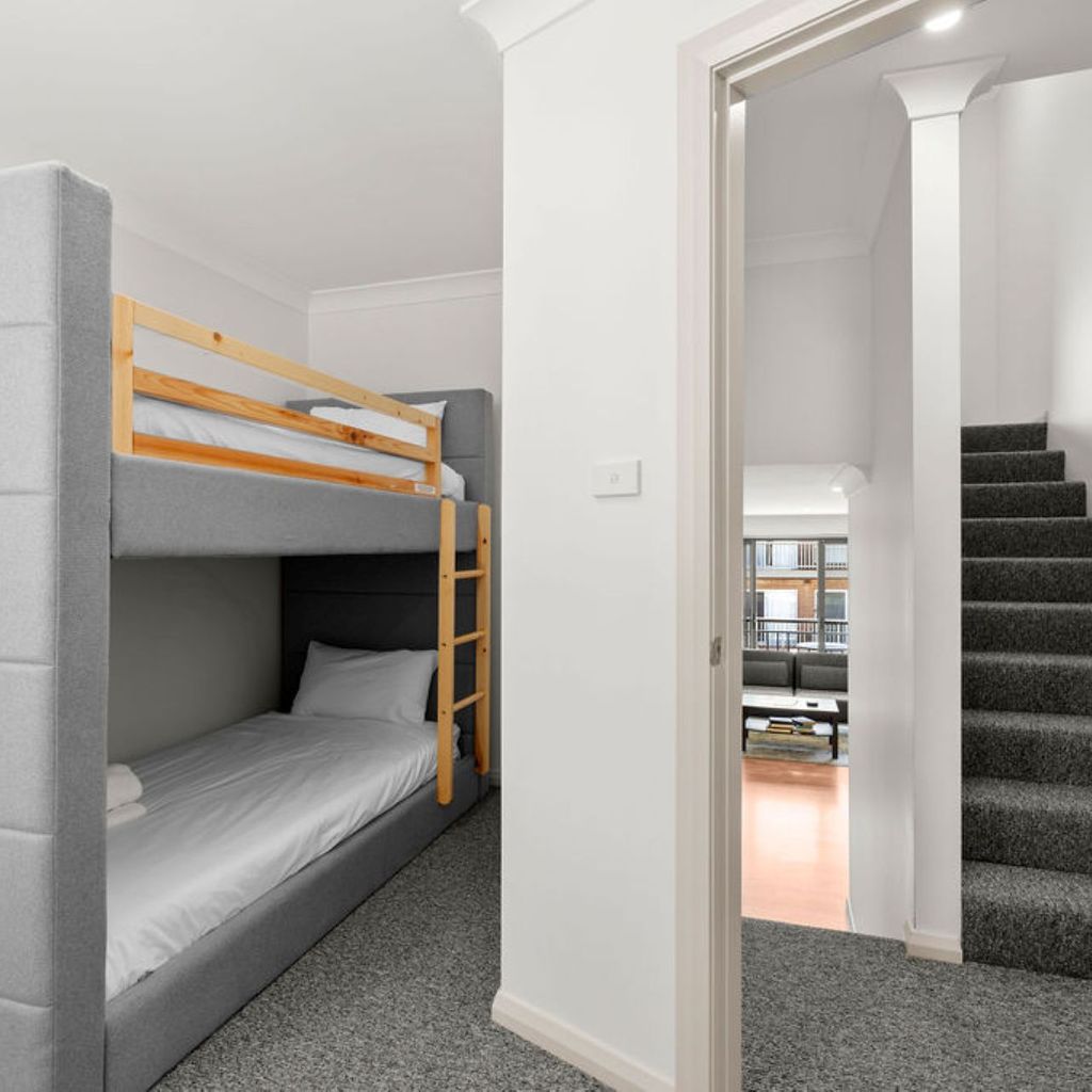 Pentagon – 2/65 Gippsland Street