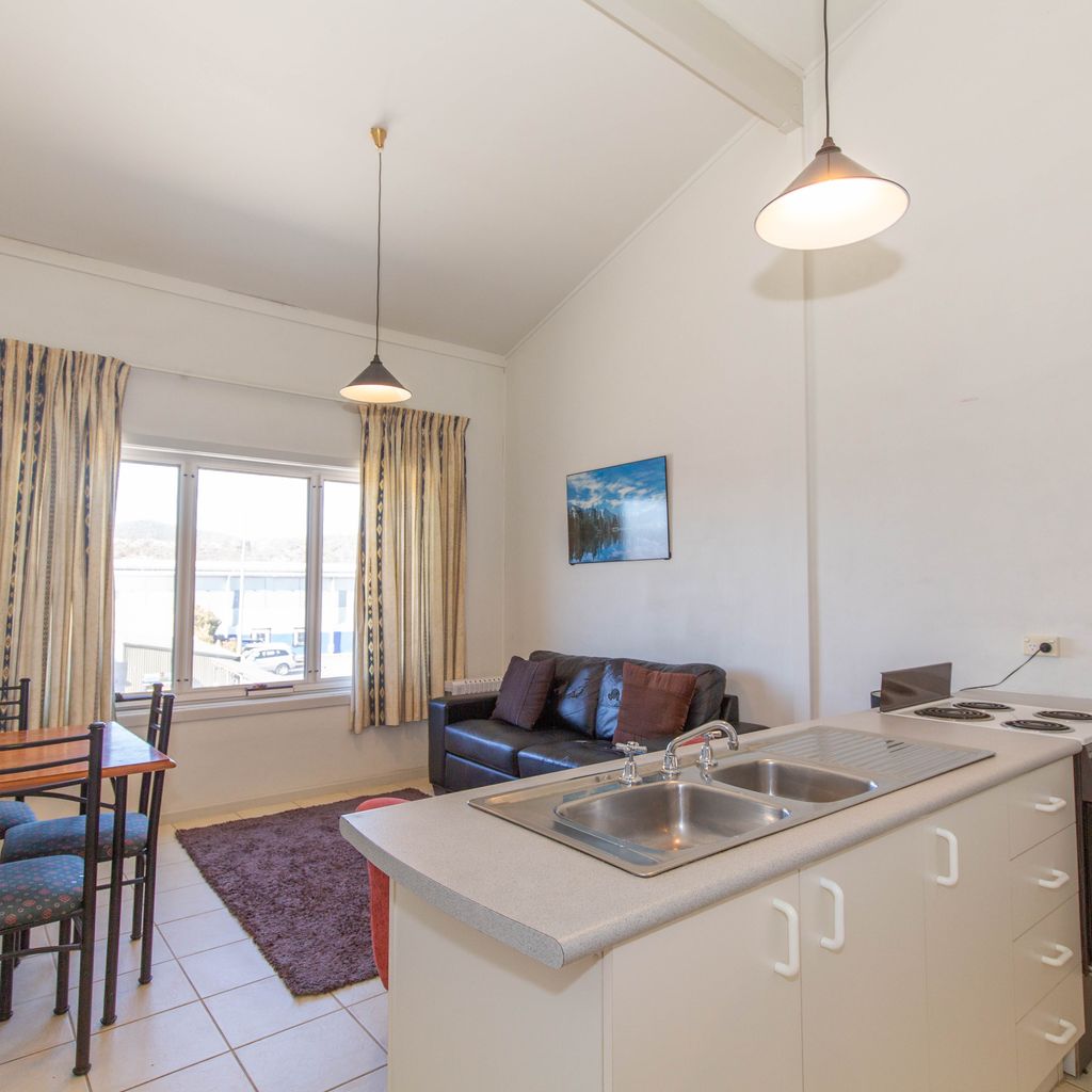 Razorback – 12/1 Gippsland Street
