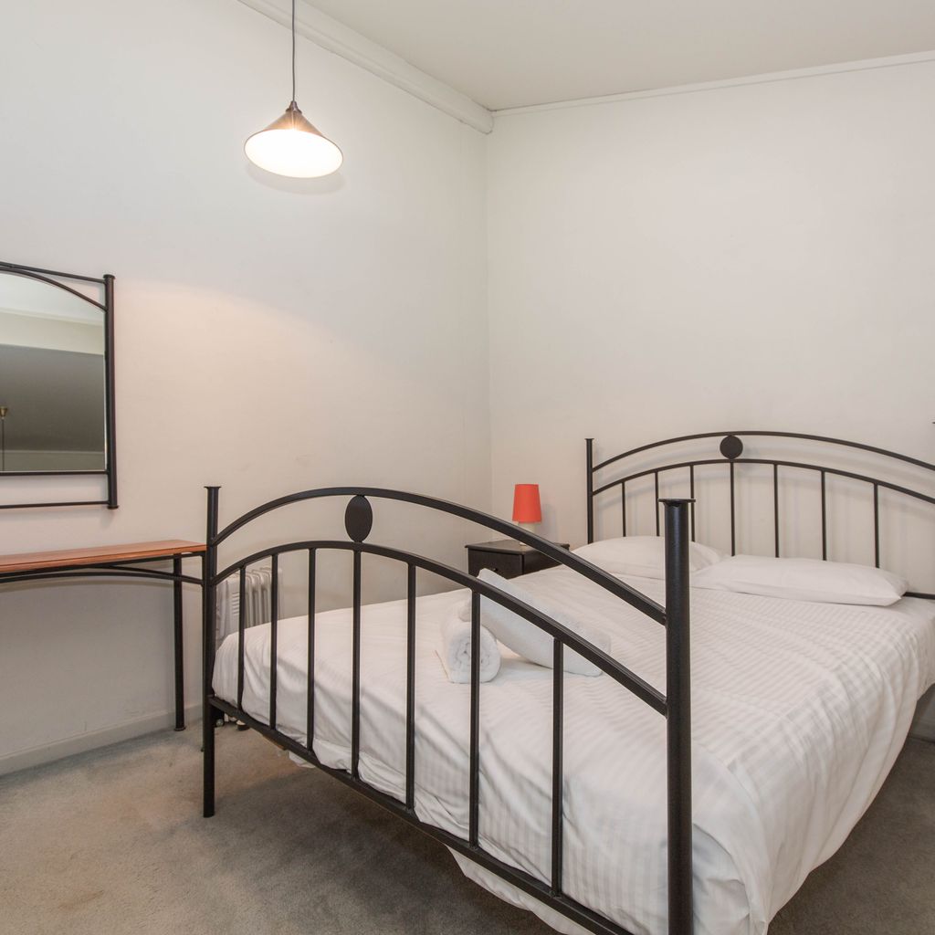 Razorback – 12/1 Gippsland Street