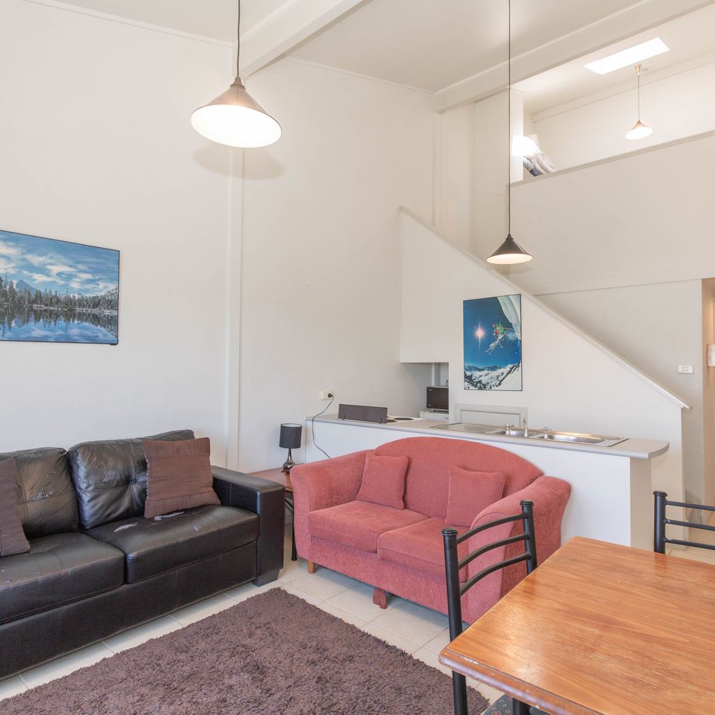 Razorback – 12/1 Gippsland Street
