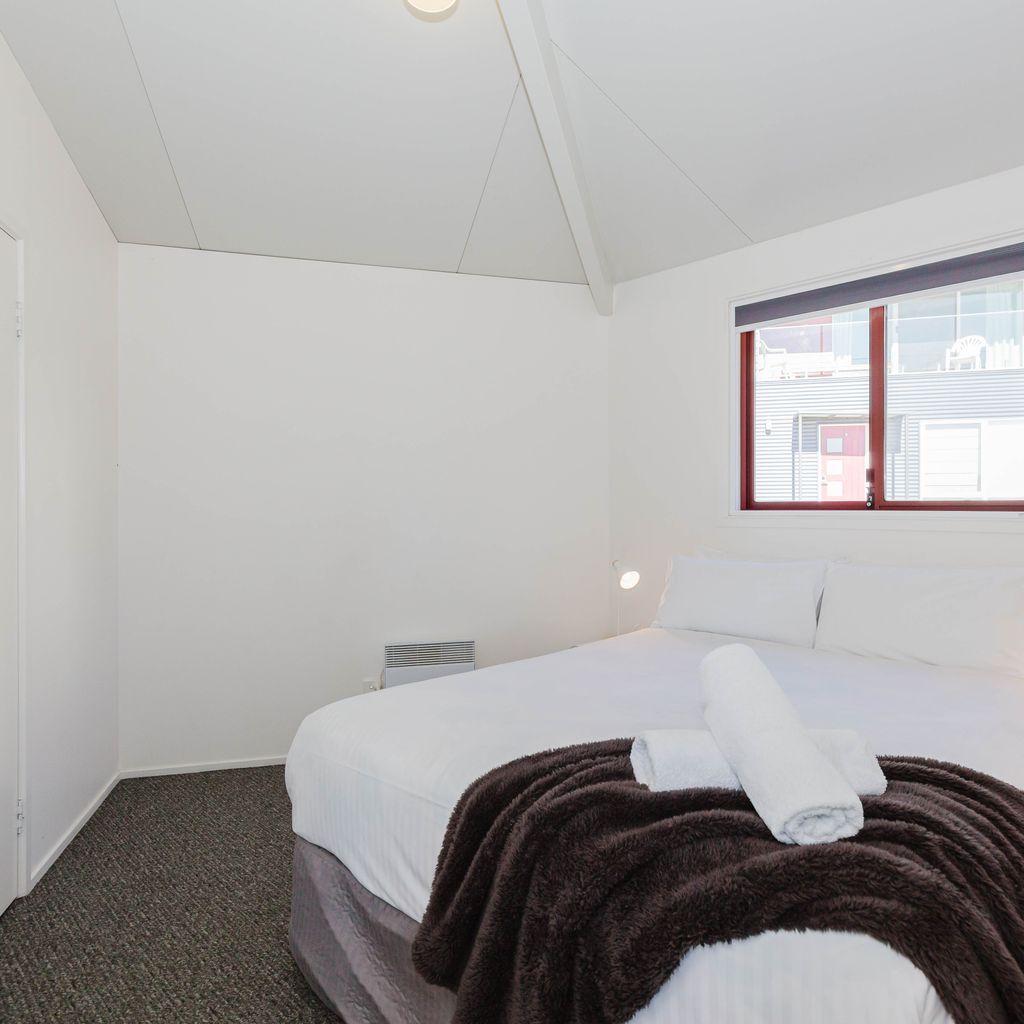 Snowdome – 4/3 Poley Cow Lane
