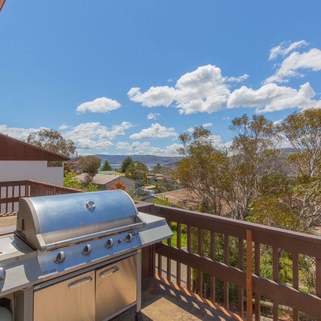 Snowy Saga – 2/46 Gippsland Street
