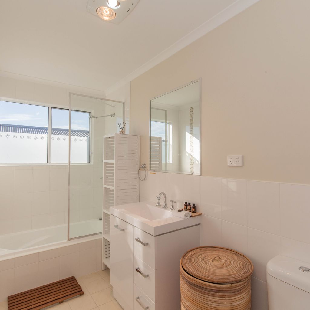 St Helenas – 5 Twynam Street