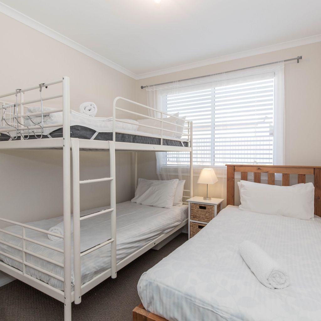 St Helenas – 5 Twynam Street