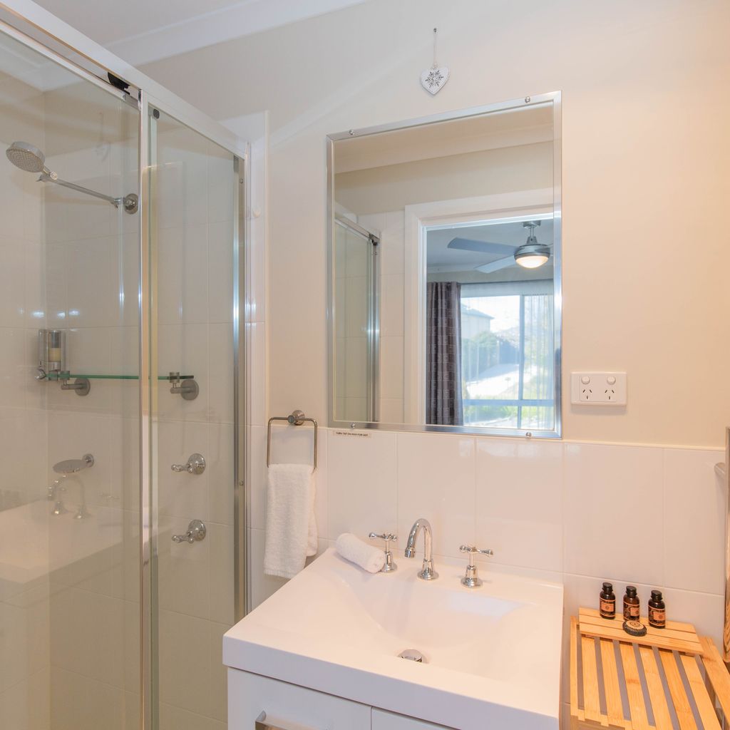 St Helenas – 5 Twynam Street