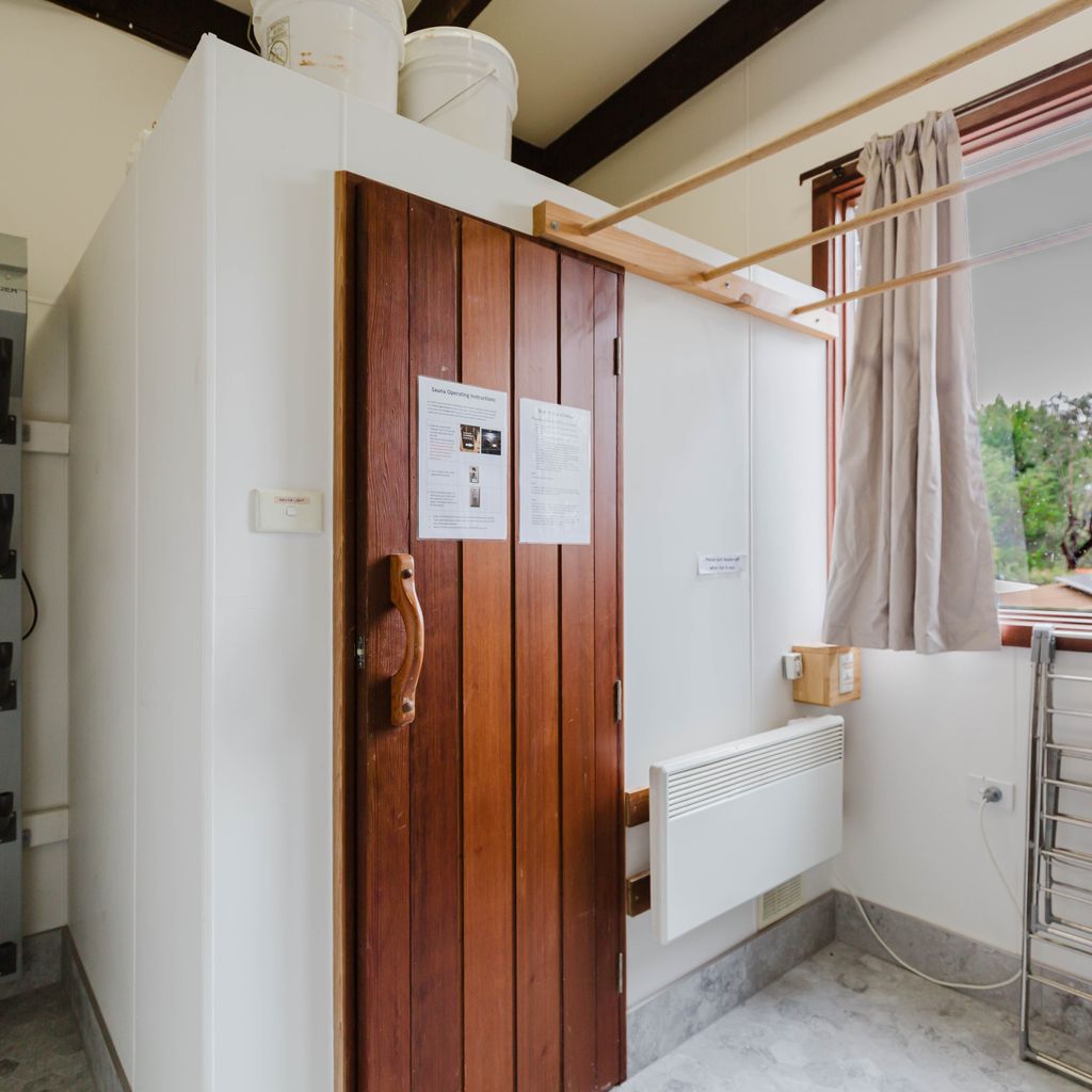 The Lakefront – 2/69 Townsend Street