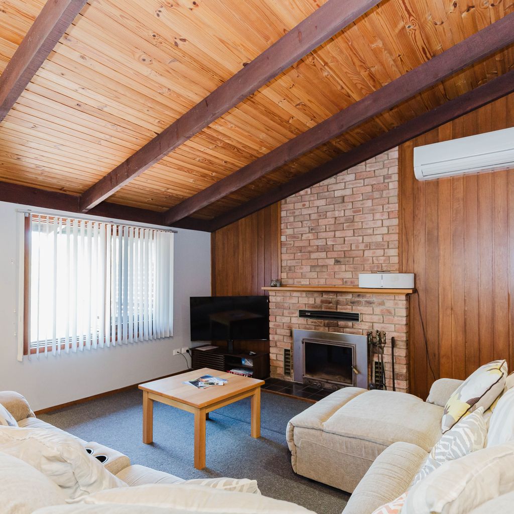 The Lakefront – 2/69 Townsend Street