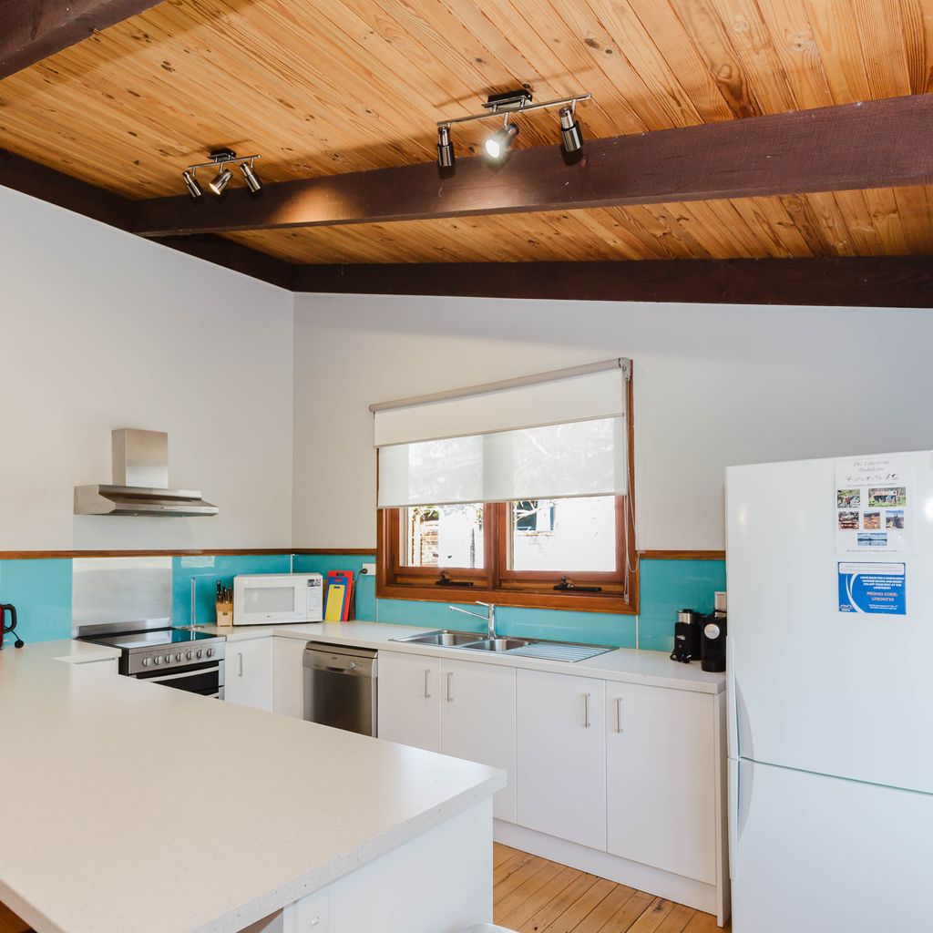 The Lakefront – 2/69 Townsend Street