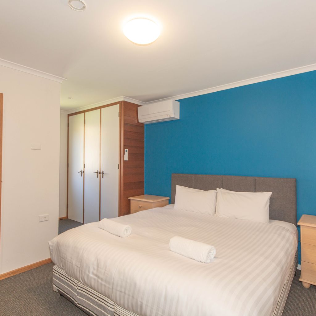 The Lakefront – 2/69 Townsend Street
