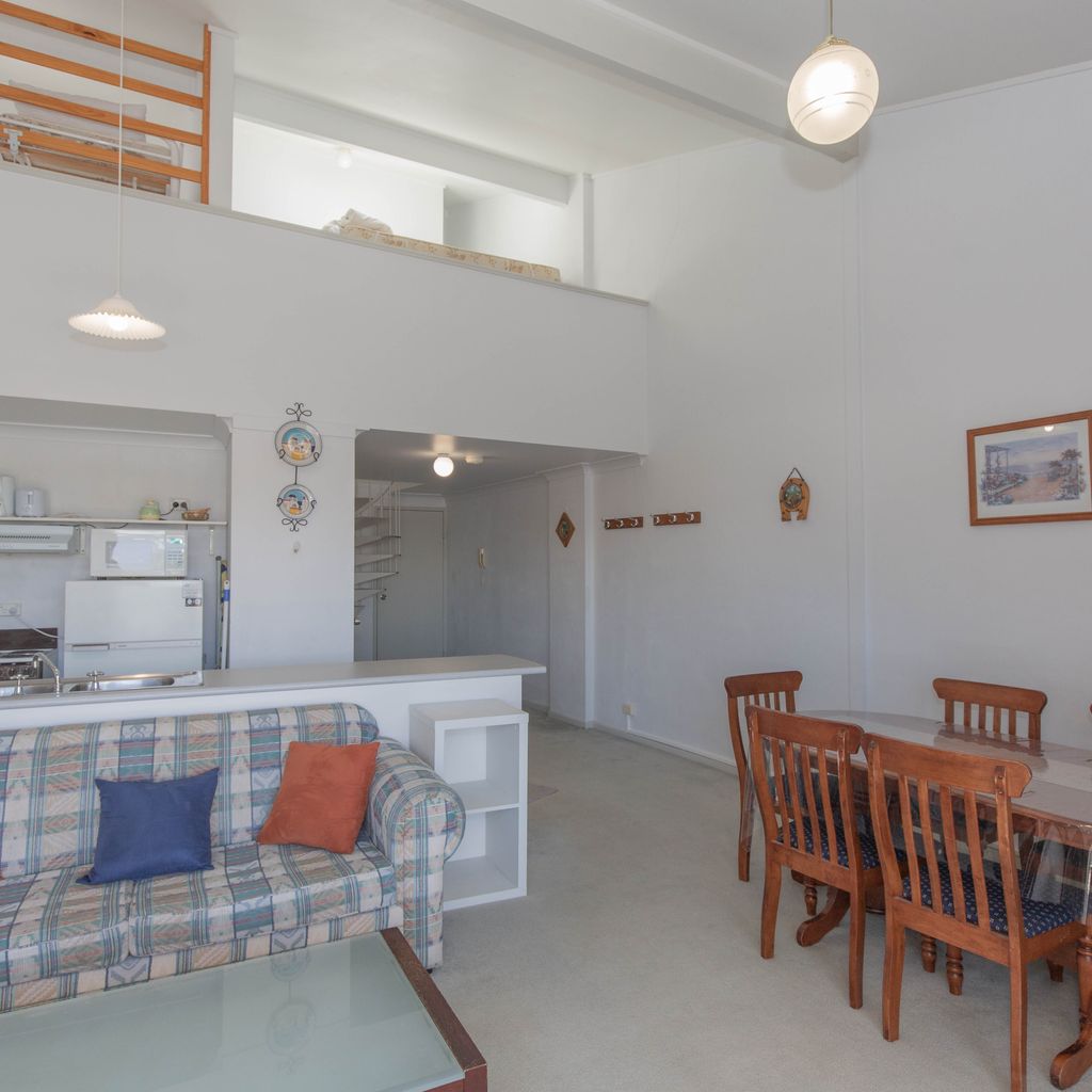 Razorback – 1/1 Gippsland Street