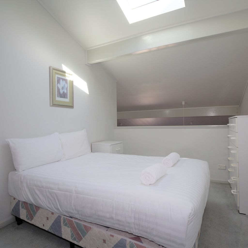 Razorback – 11/1 Gippsland St