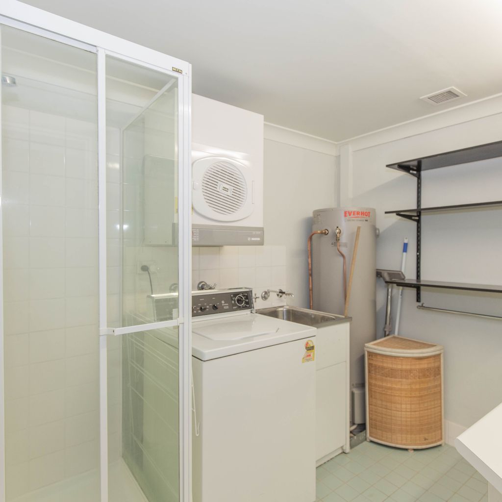 Razorback – 11/1 Gippsland St