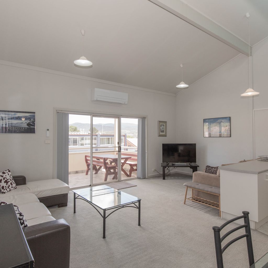 Razorback – 11/1 Gippsland St