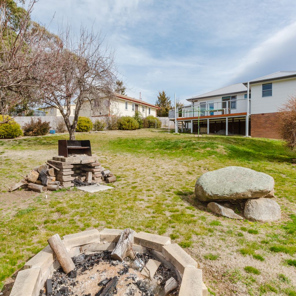 46 Banjo Paterson Crescent