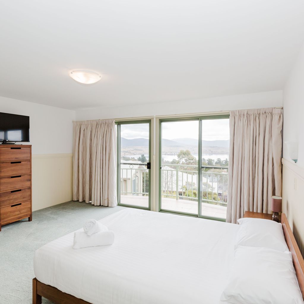 Glacialis – 4/5 Penders Court