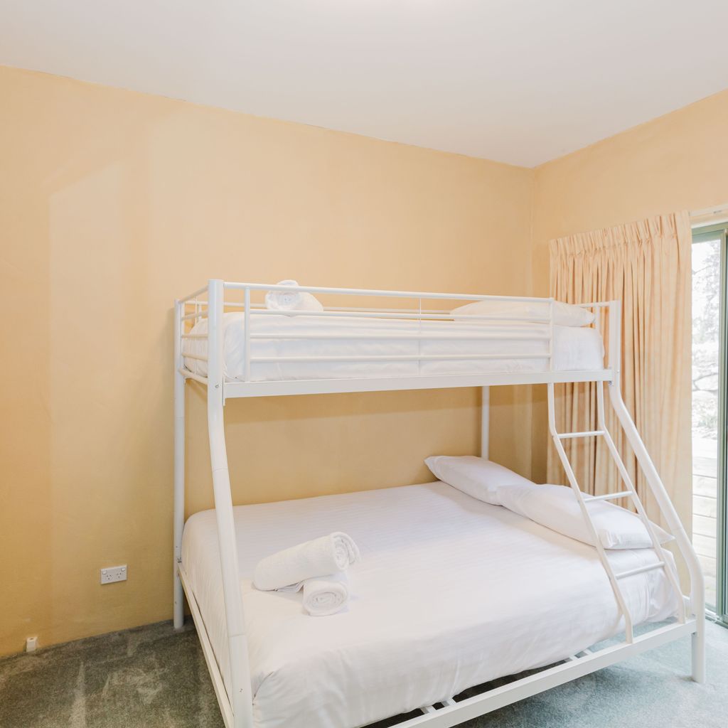 Glacialis – 4/5 Penders Court