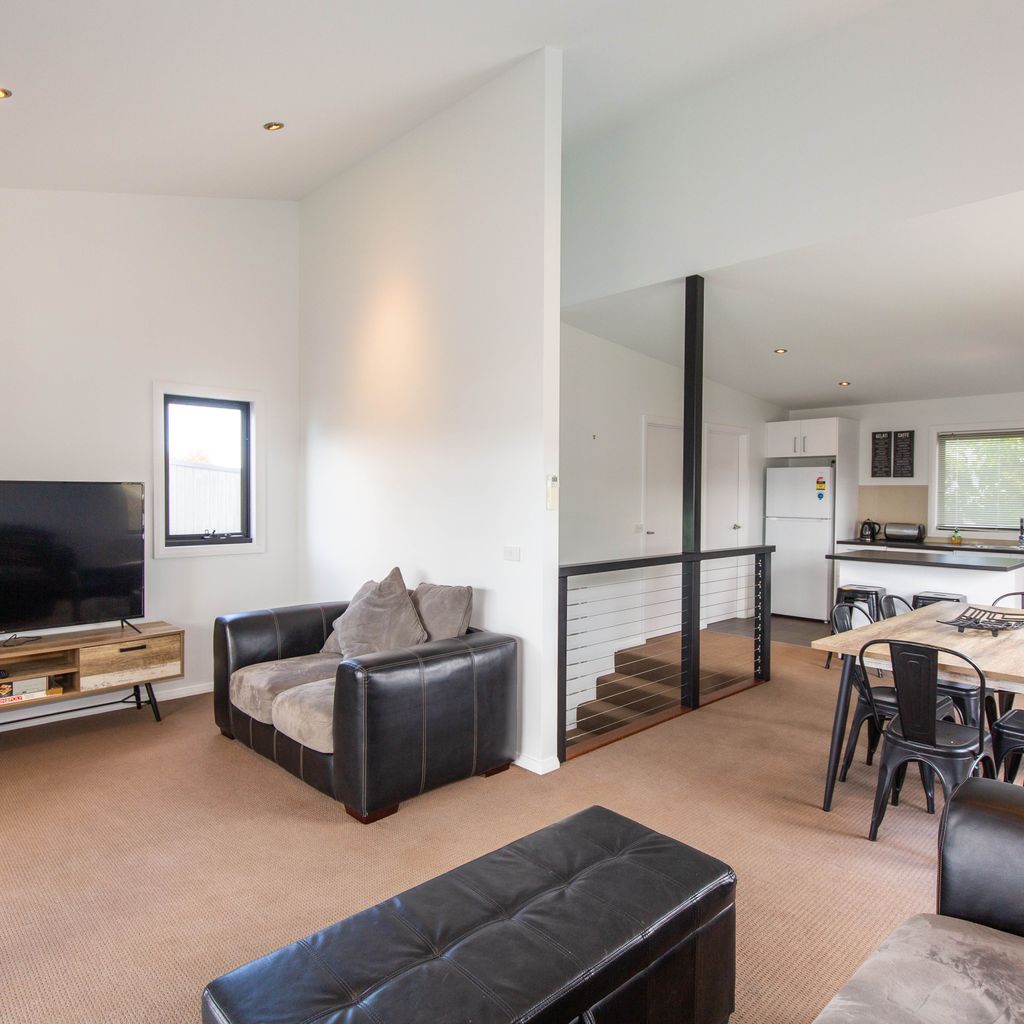 25A Twynam Street
