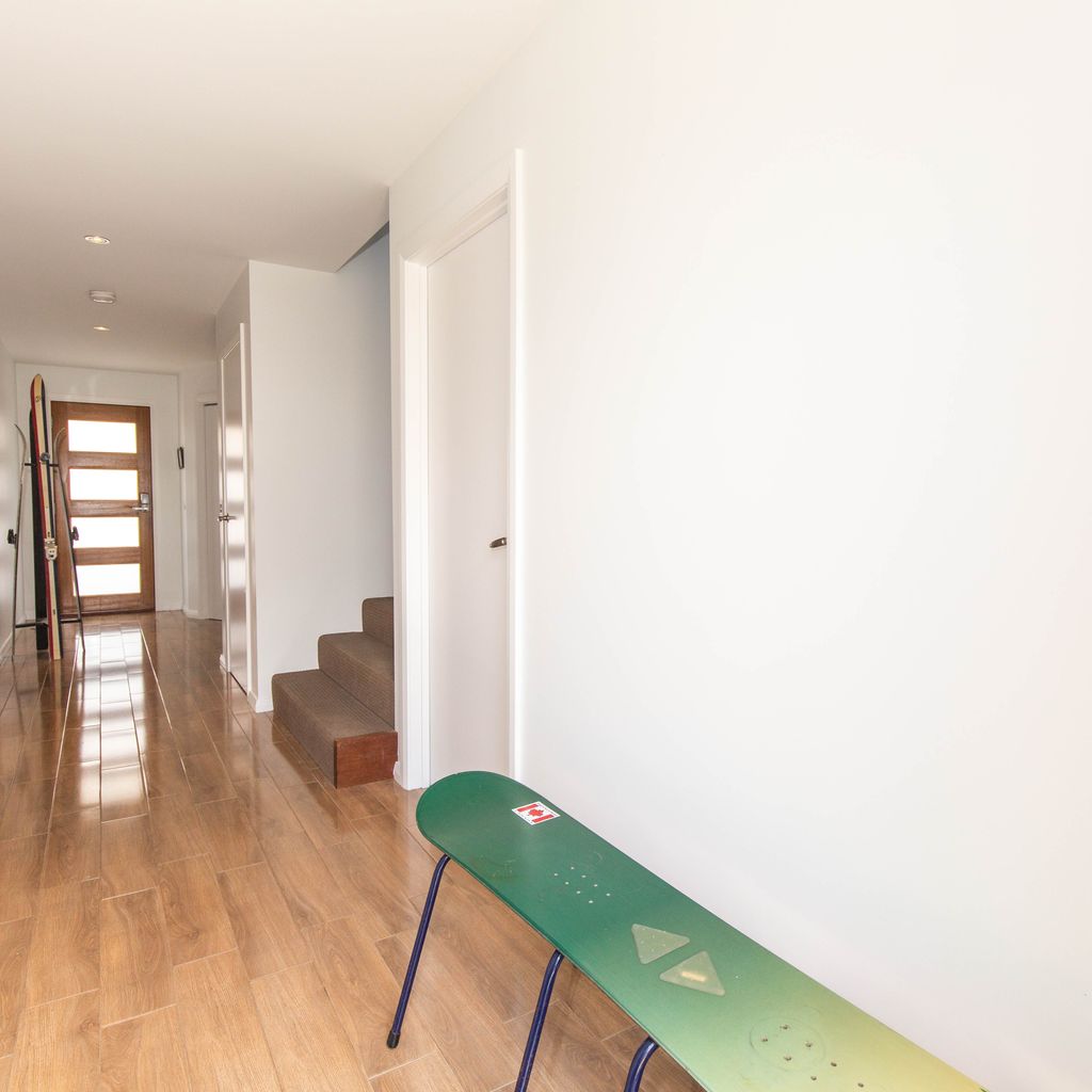 25A Twynam Street