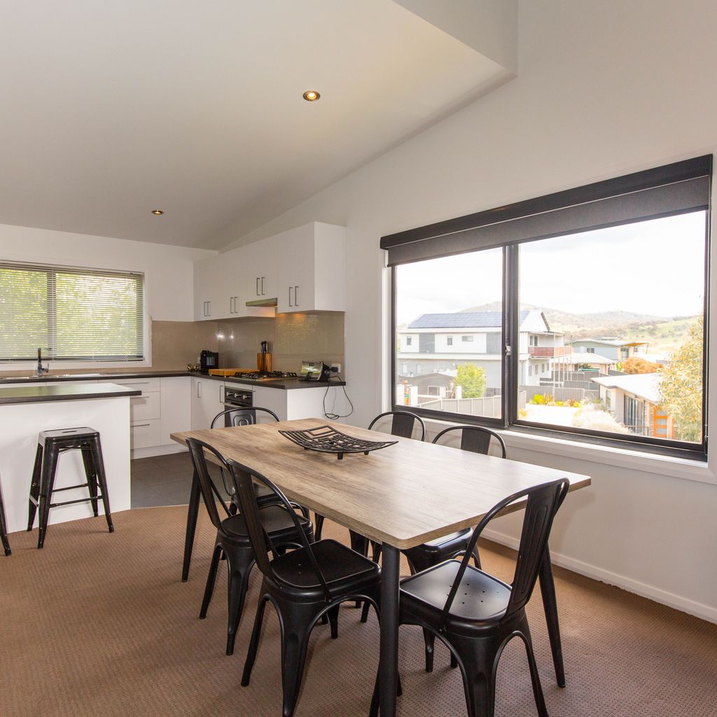 25A Twynam Street
