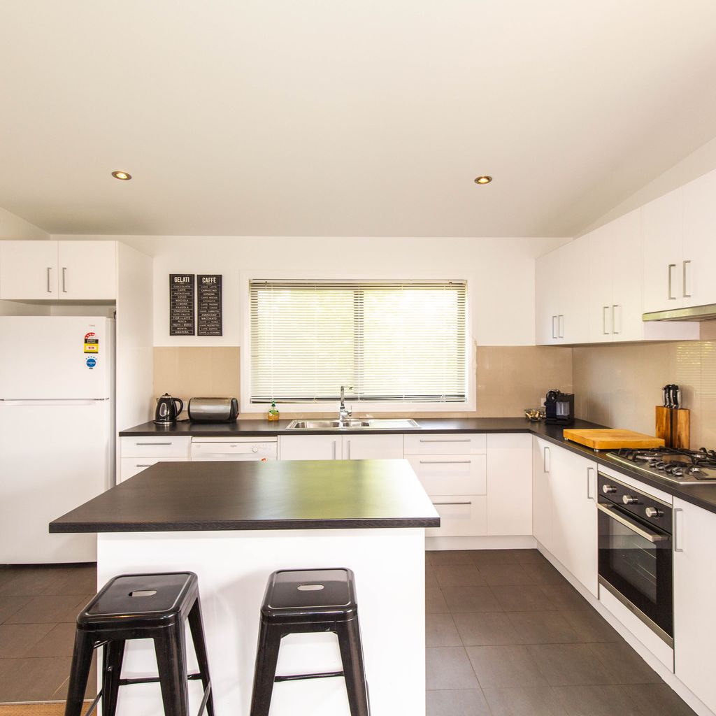 25A Twynam Street