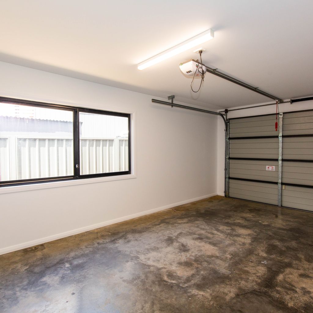 25A Twynam Street