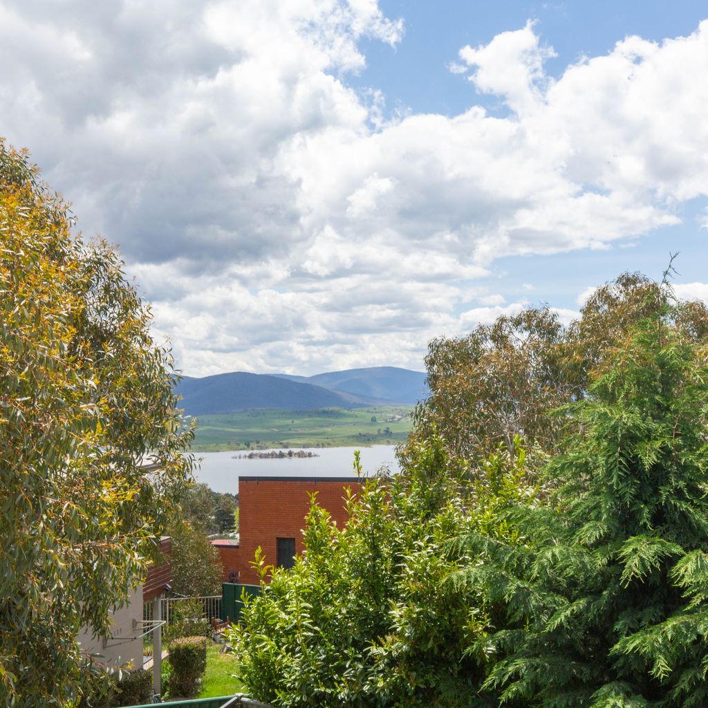 25A Twynam Street