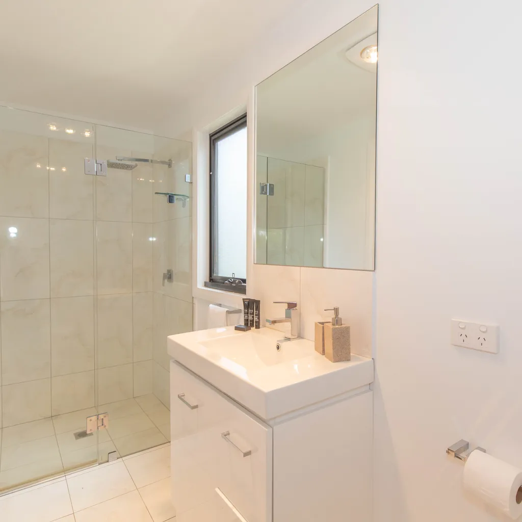 25A Twynam Street