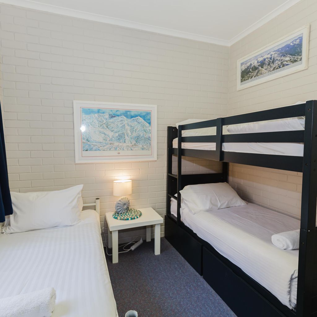 Summit – 13/35 Clyde Street