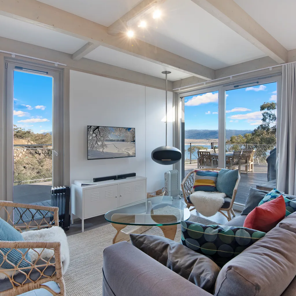 Jindy Haus – 1 / 76 Kunama Drive