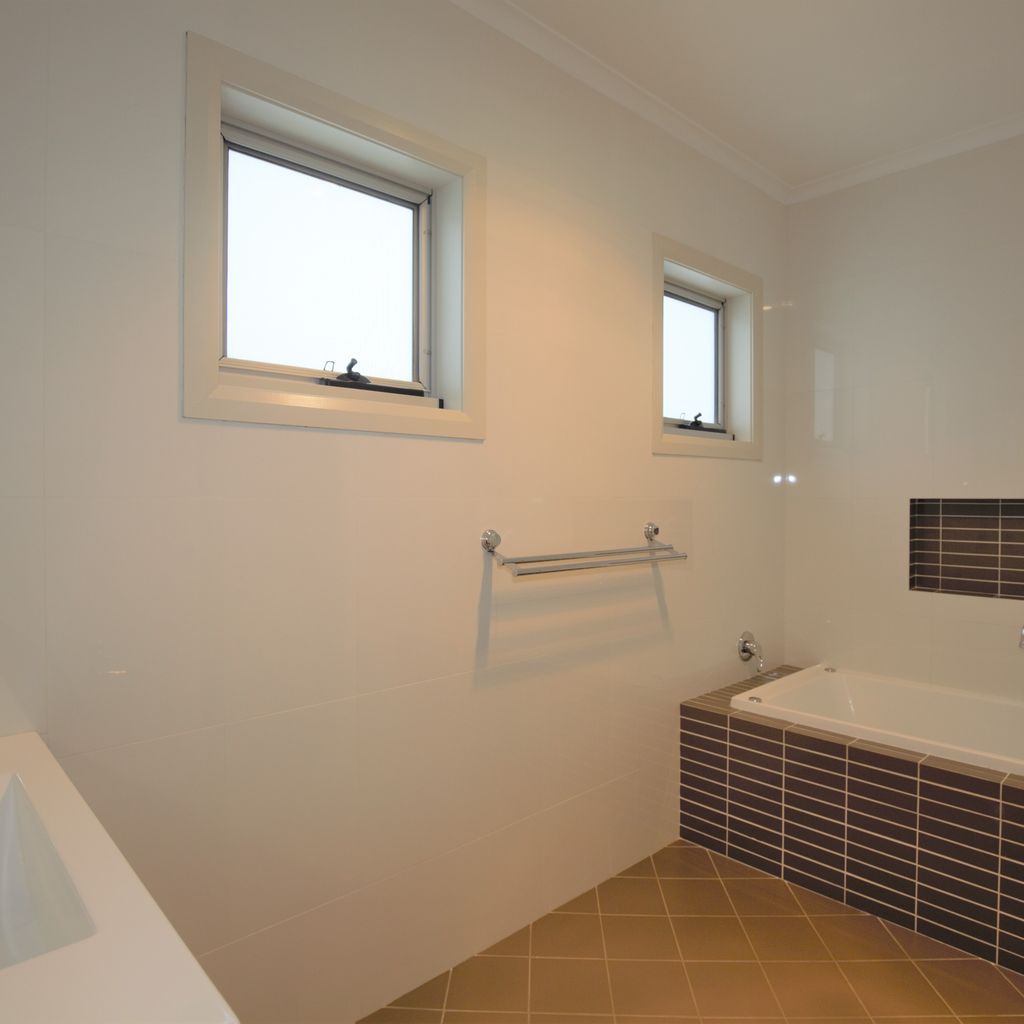 Opus – 2 /10 Poley Cow Lane