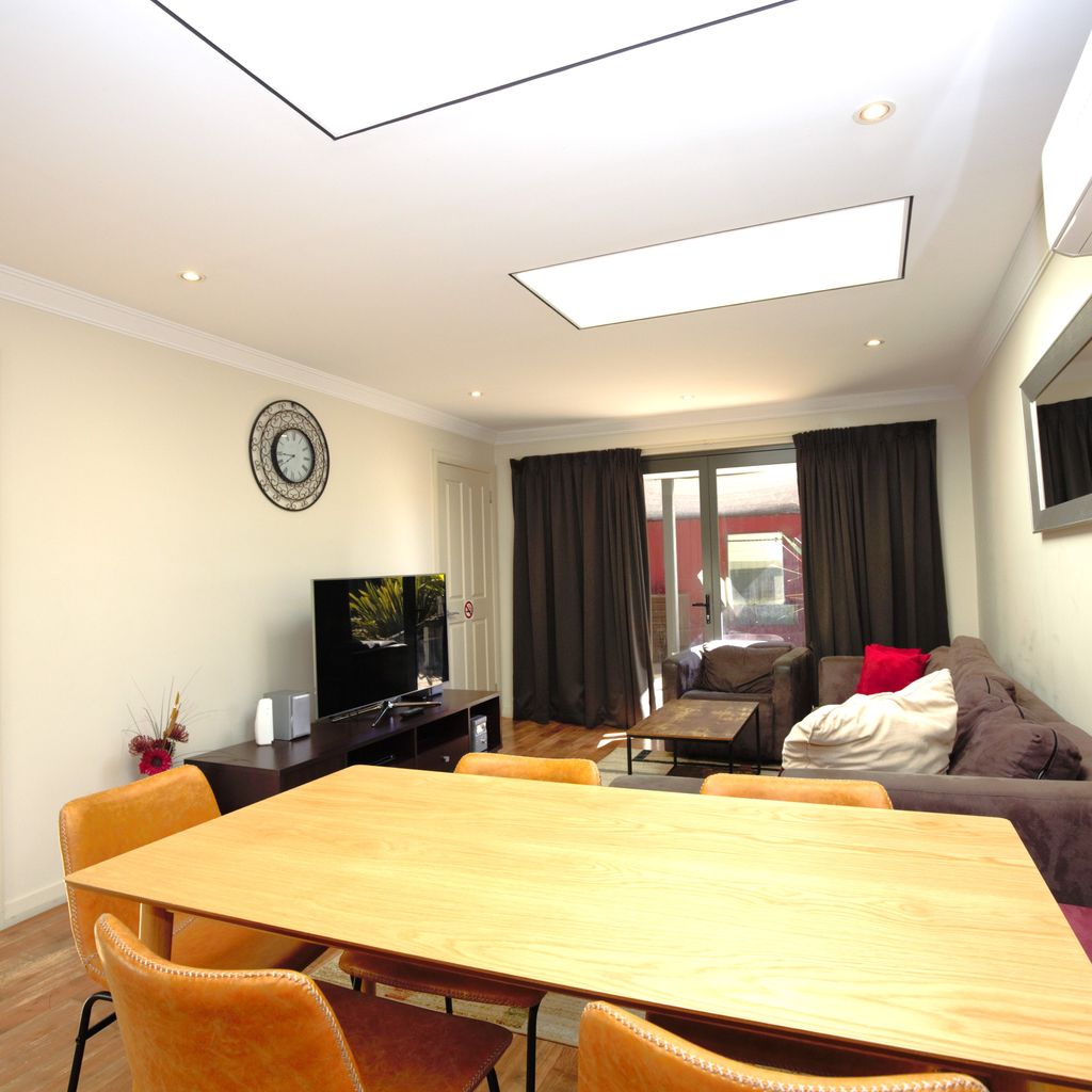 Bogong Bungalow – 2/19 Bogong Street
