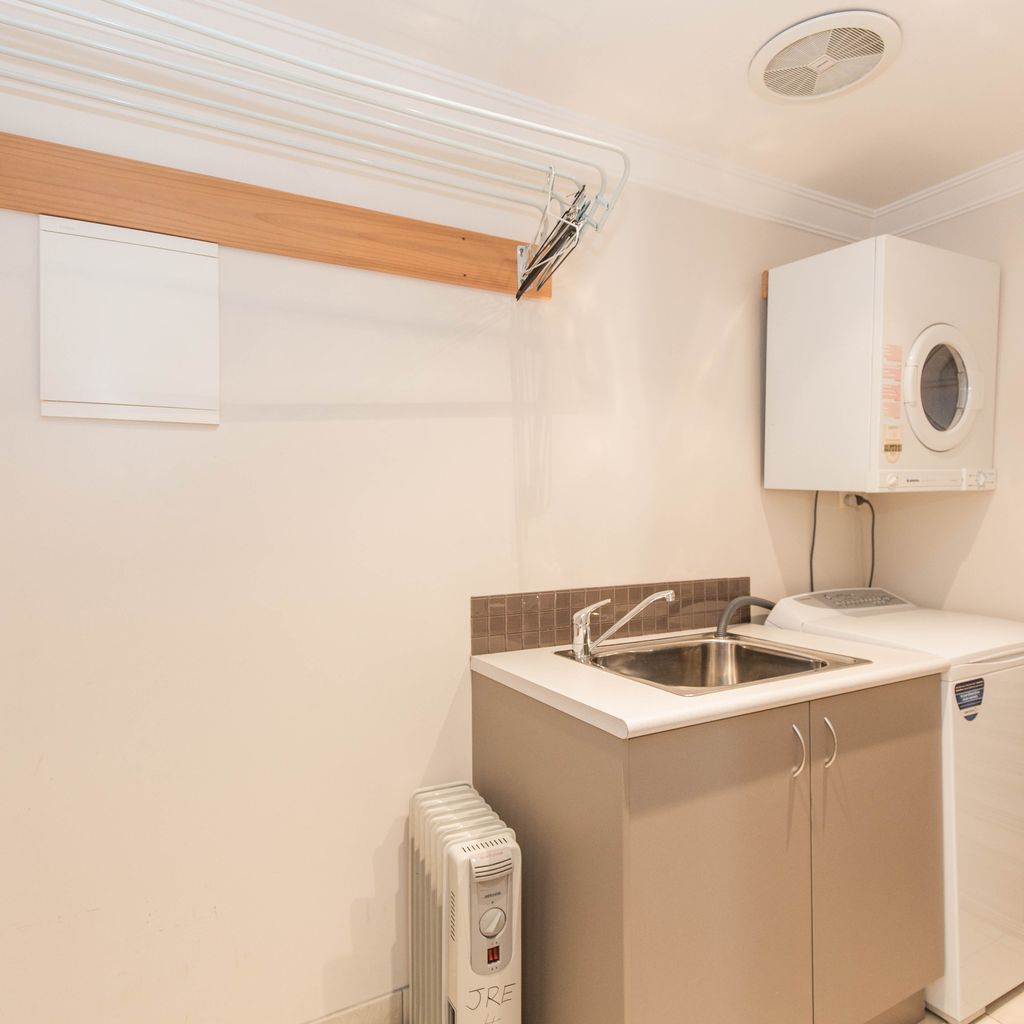 Bogong Bungalow – 2/19 Bogong Street